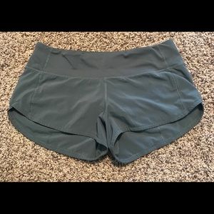 Lululemon Speed Up Shorts 2.5
